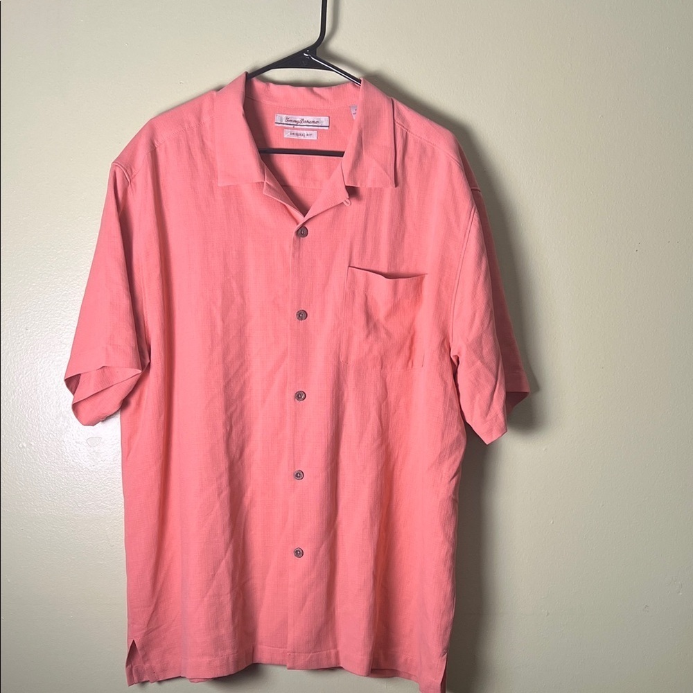 Tommy Bahama Coral Button Down XL 💯 % silk Shirt